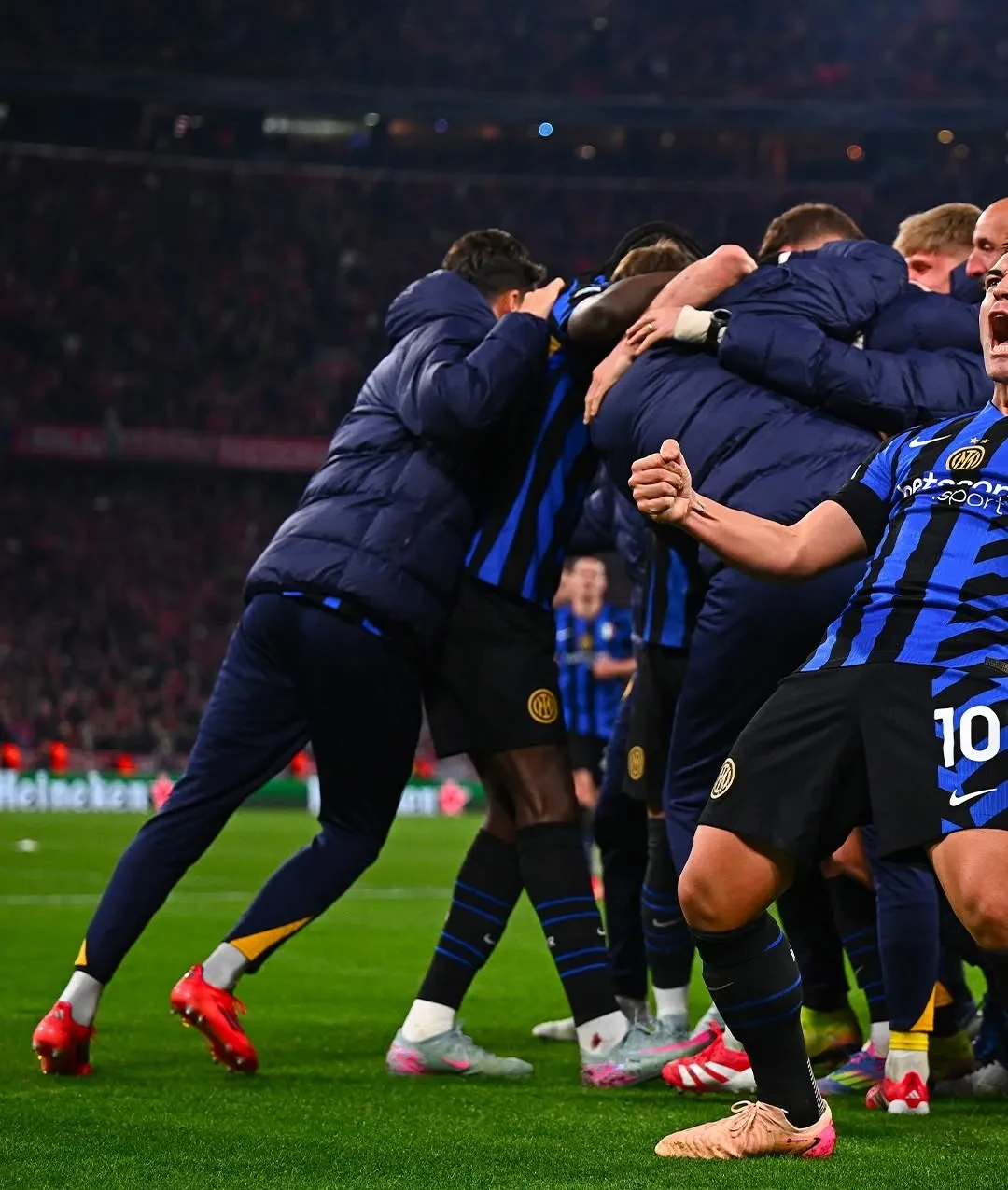 拜仁慕尼黑遭遇困境，欧冠赛场再度颠覆