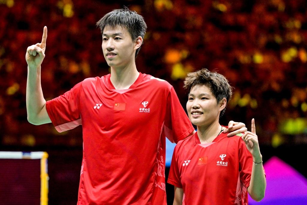 九游体育平台-羽毛球比赛惊心动魄，冠军终于问鼎的简单介绍