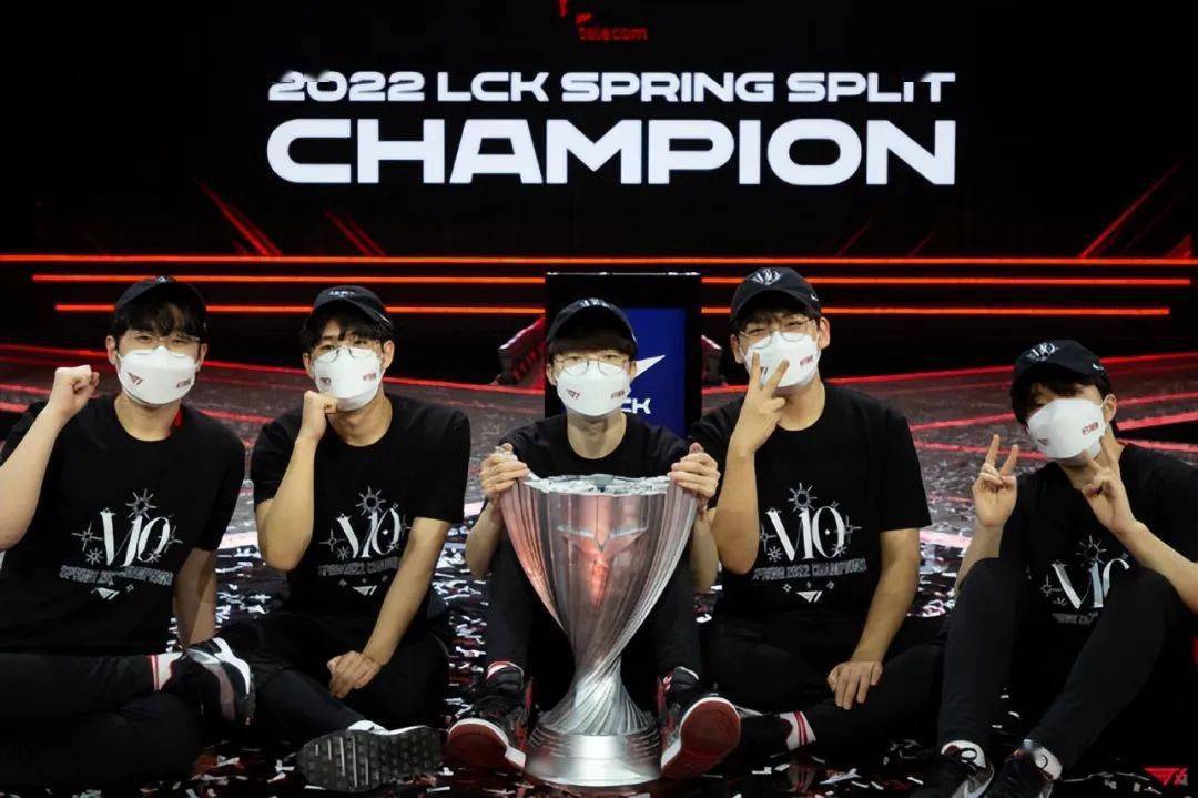 9you娱乐-BRO险胜100T，Keria关键团战开团秒人宿敌对决淘汰赛，成为赛场最大亮点的简单介绍