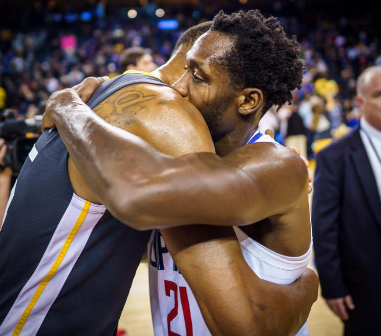 勇士险胜快船，一步之遥晋级西部半决赛