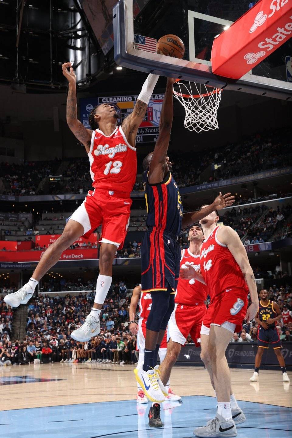 九游APP-灰熊惊险获胜，突破疯狂爵士