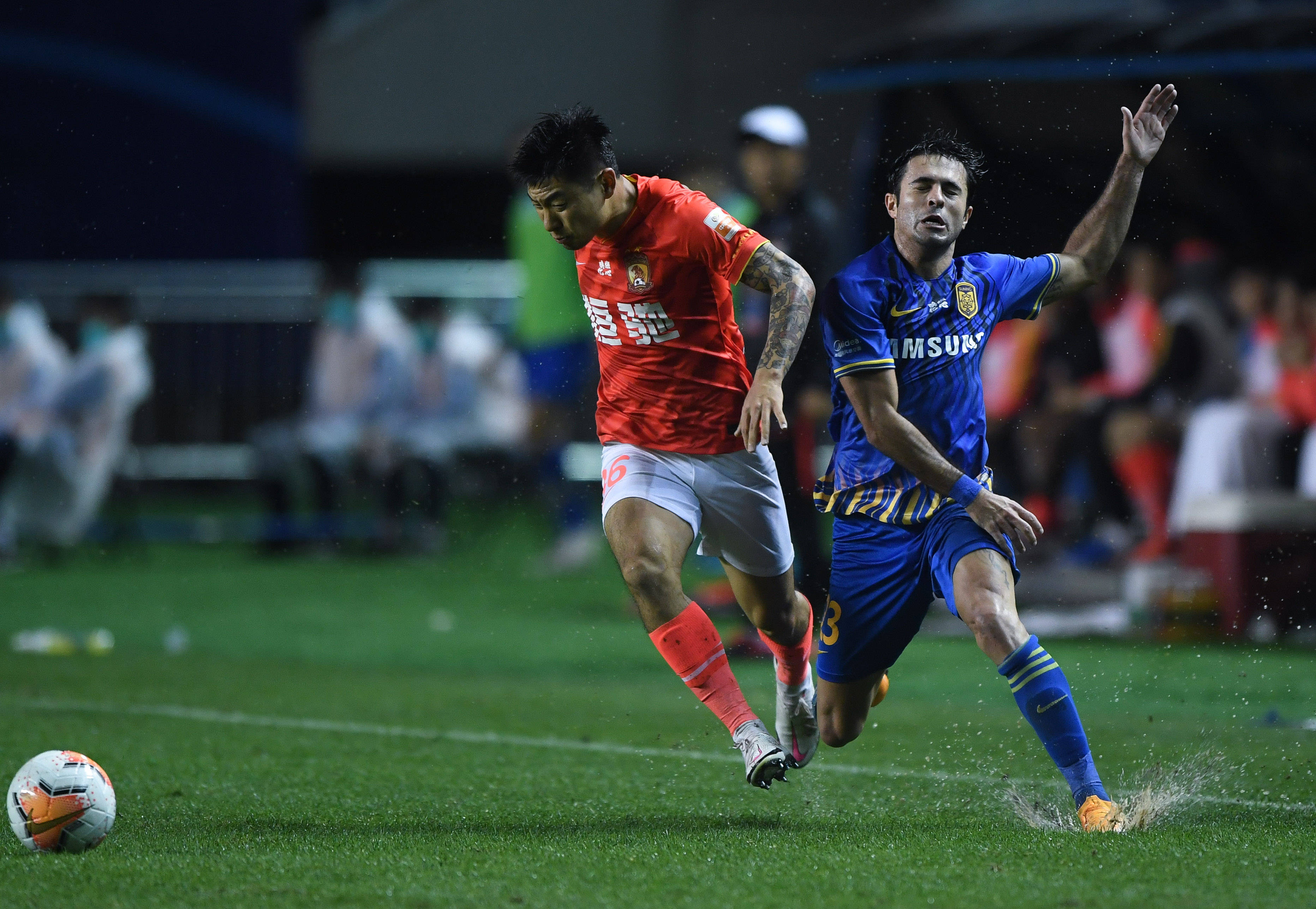 江苏苏宁俱乐部积极备战迎战强劲对手