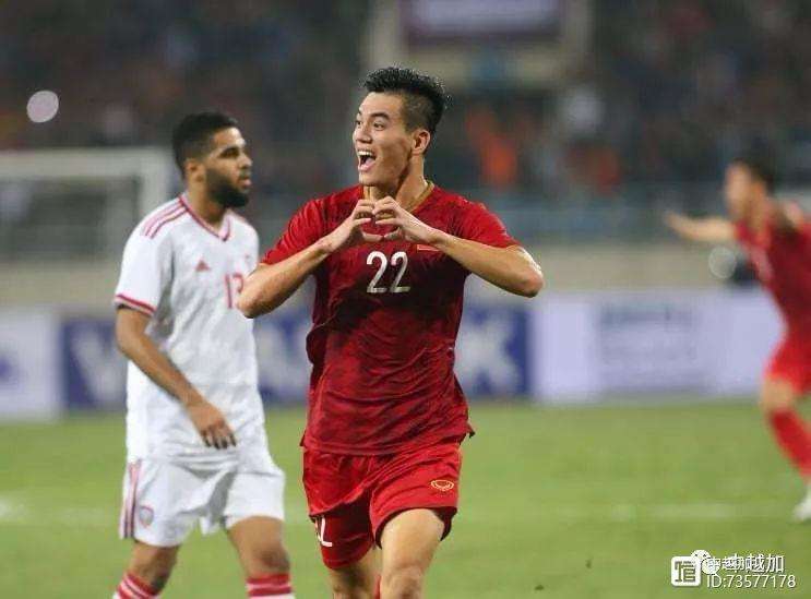 越南队客场辛苦赢球，喜获关键三分