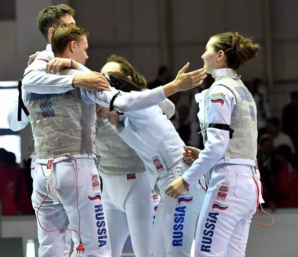 韩国击剑队表现出色，连夺多枚奖牌