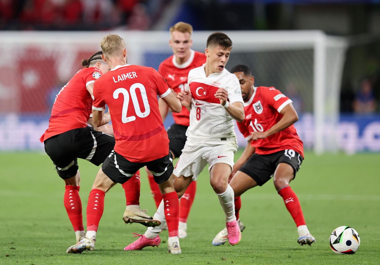 关于奥地利足球队惊艳亮相，晋级下一轮的信息