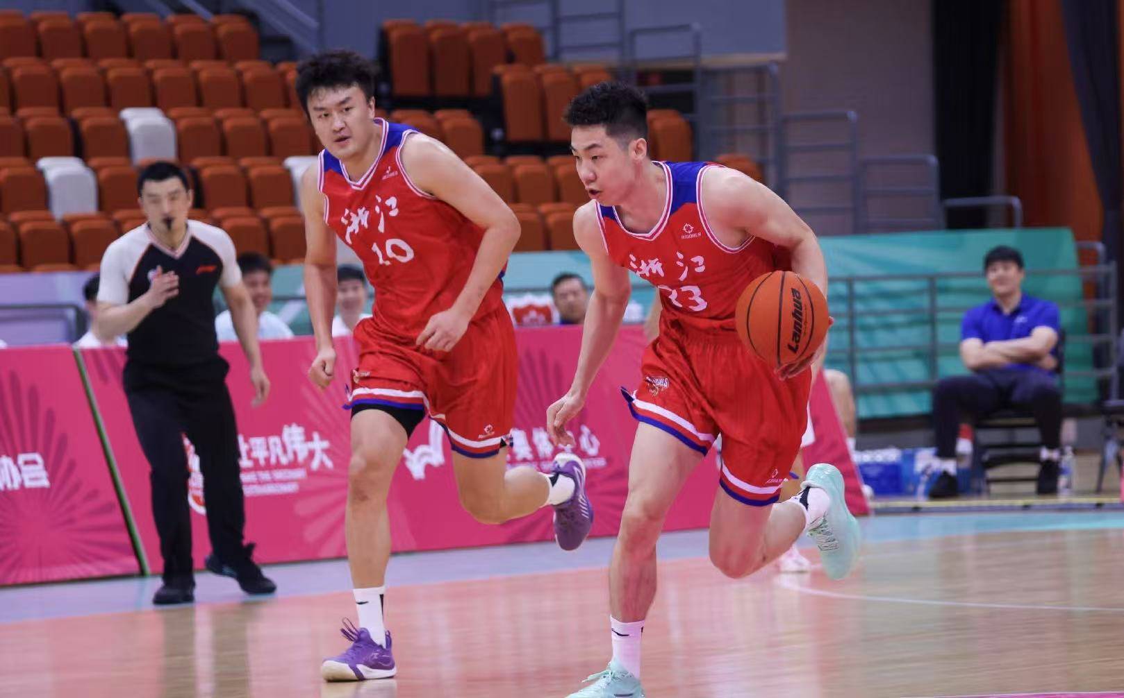 九游APP-精彩战报，球队士气高涨备战斗争