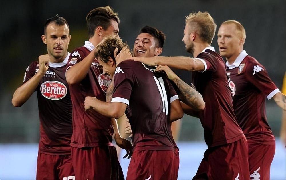 鹿特丹客场力克对手，稳居中游位置的简单介绍