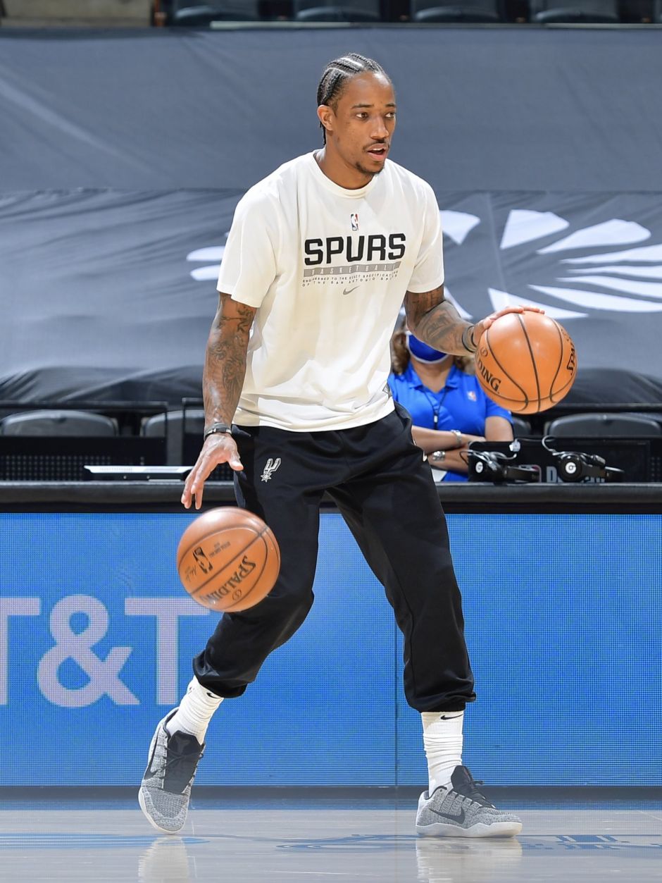 九游体育-关于青岛队力克火箭,德罗赞高光表现的信息