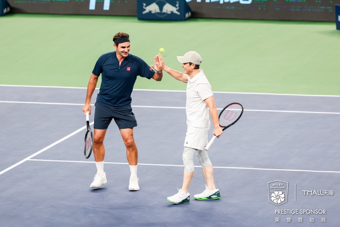 日本网球队险胜美国网球队，费德勒爆发神勇的简单介绍