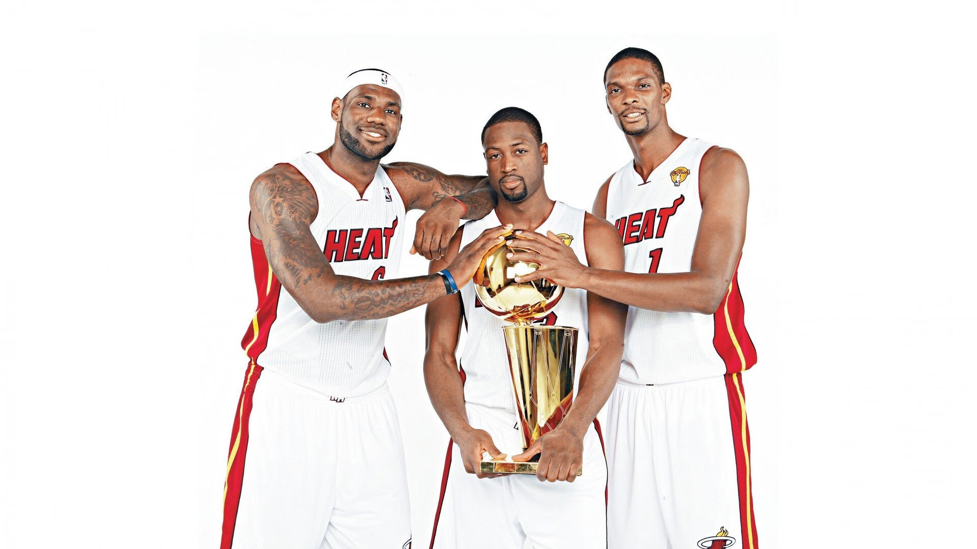 北京血性！全员皆兵正面击溃马刺，浓眉全程高能统治攻防