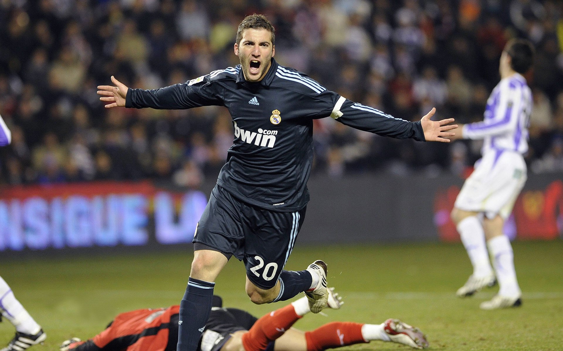 当火炮被点燃，世界只能侧耳听，2026美加之夜，阿梅尼的轰鸣