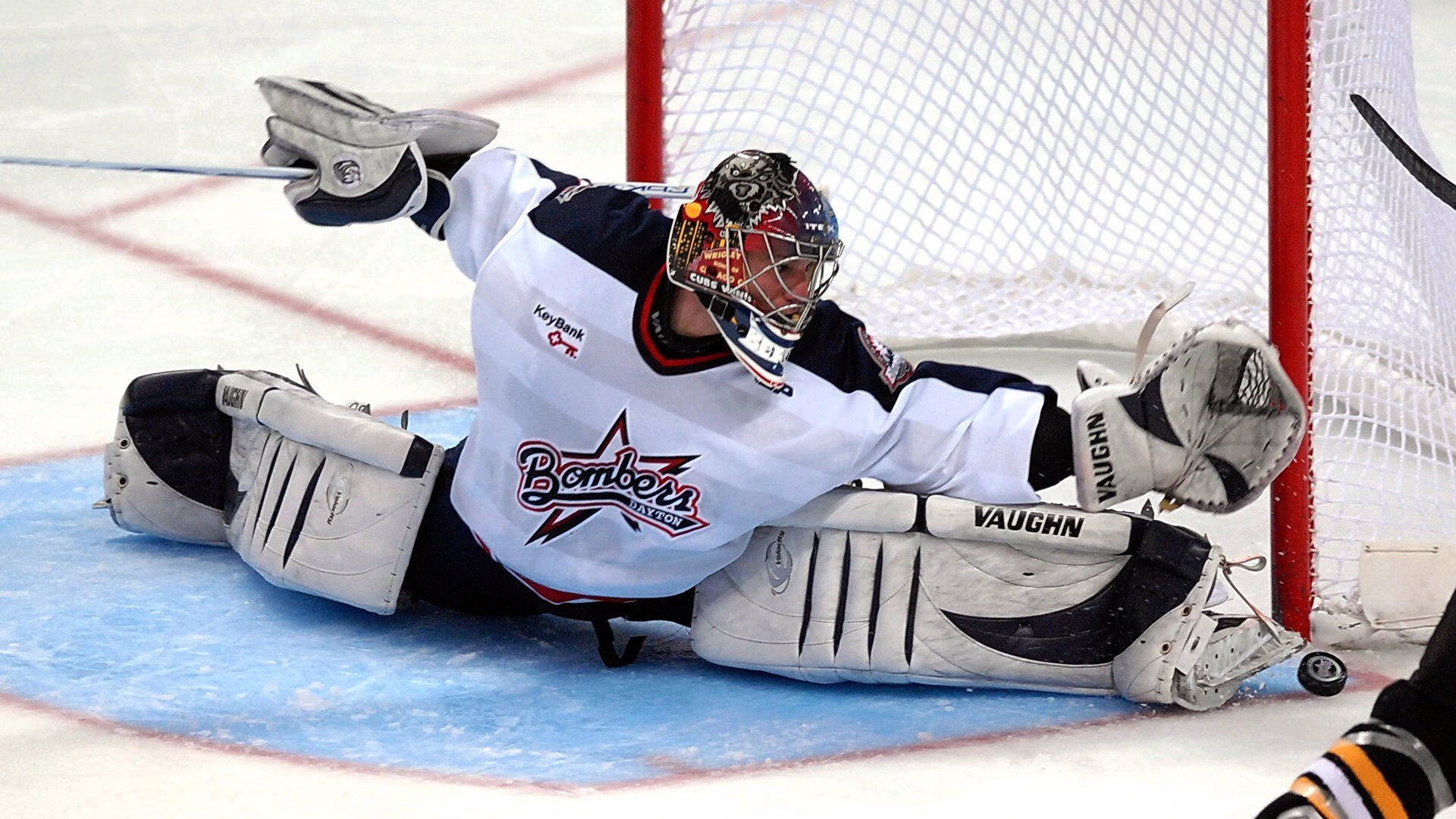 九游app下载-淬火之战,当猛龙利爪撕破川军铁幕